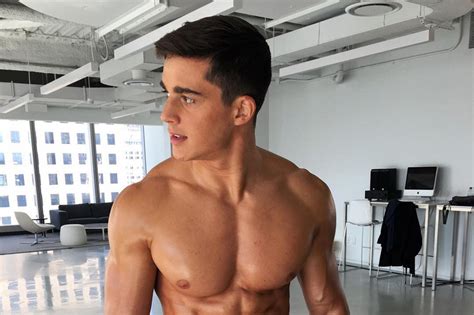 pietro boselli nude|The worlds hottest maths teacher Pietro Boselli goes totally nude。